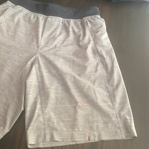 Lululemon T.H.E. Short *Linerless 11" - Picture 5 of 6